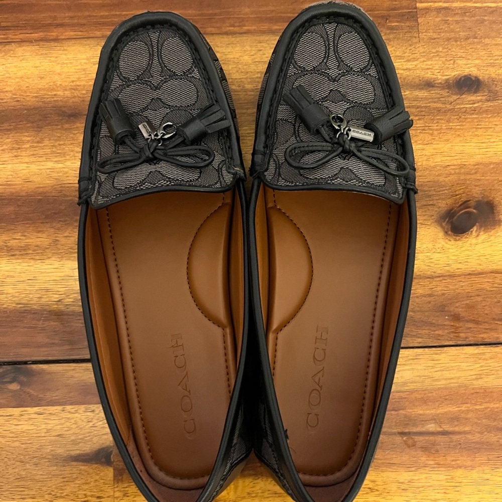 Coach black flat loafers size 7 1/2